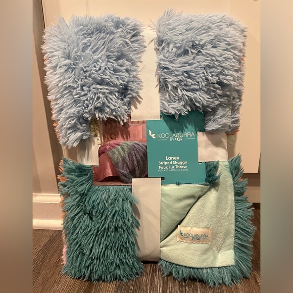 🆕Koolaburra by Ugg Laney Striped Shaggy Faux Fur Throw - Picture 3 of 4